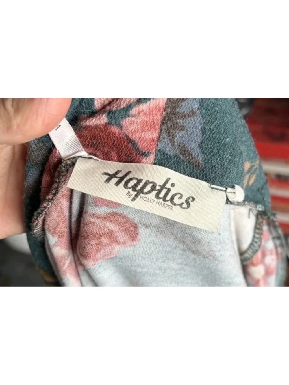 haptics By Holly Harper Women’s Floral Pattern Cardigan - Picture 2 of 3